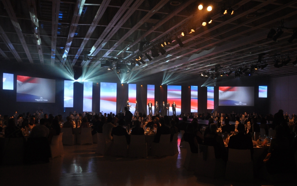 企業年會策劃中一般包含哪些流程環節？