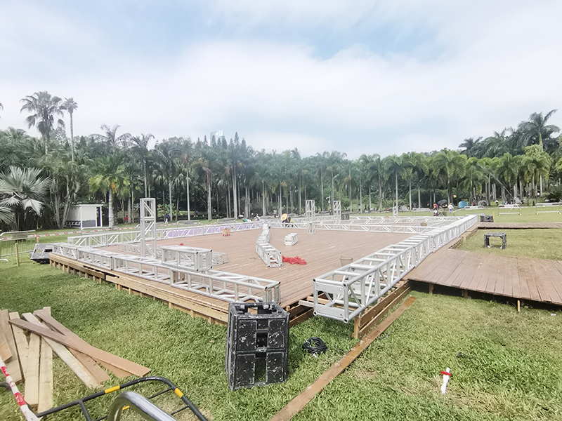 蓮花山花展如何“撐起”那一片藝術天空？